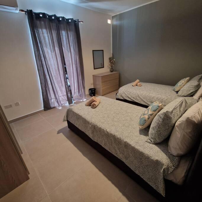 Centrally Located, Well Equipped, Stylish Flat. خليج سانت بول المظهر الخارجي الصورة