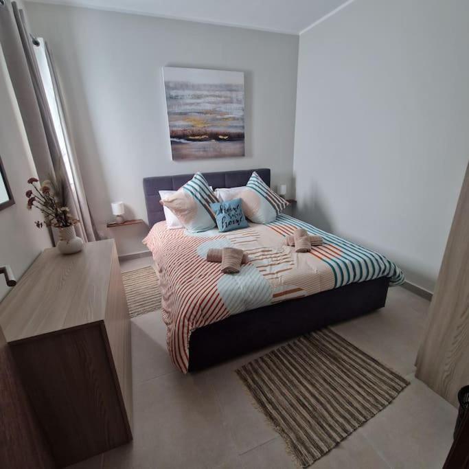 Centrally Located, Well Equipped, Stylish Flat. خليج سانت بول المظهر الخارجي الصورة