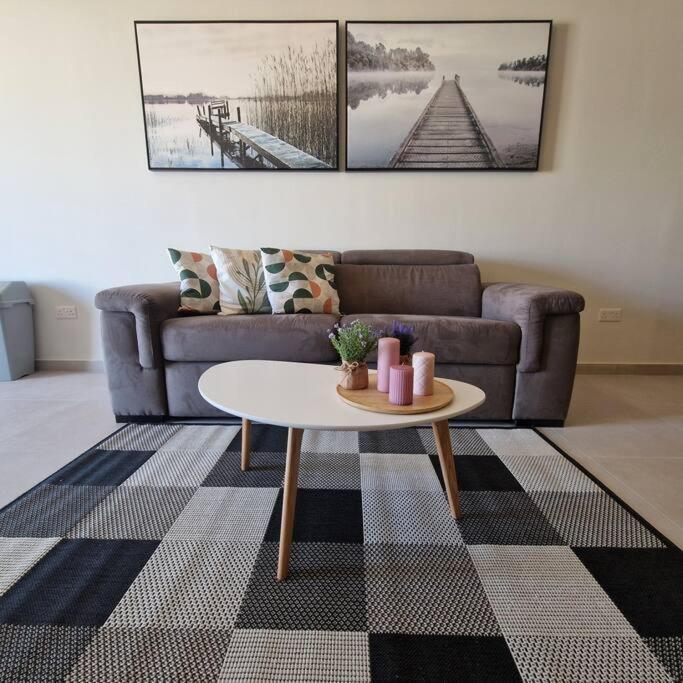 Centrally Located, Well Equipped, Stylish Flat. خليج سانت بول المظهر الخارجي الصورة