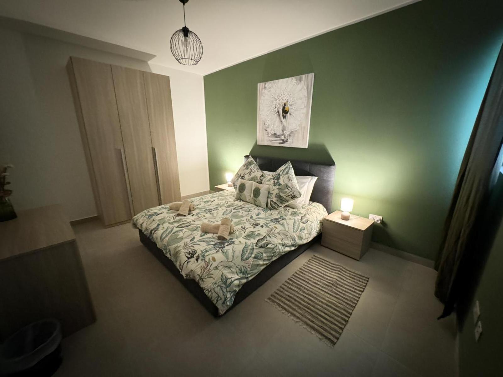 Centrally Located, Well Equipped, Stylish Flat. خليج سانت بول المظهر الخارجي الصورة