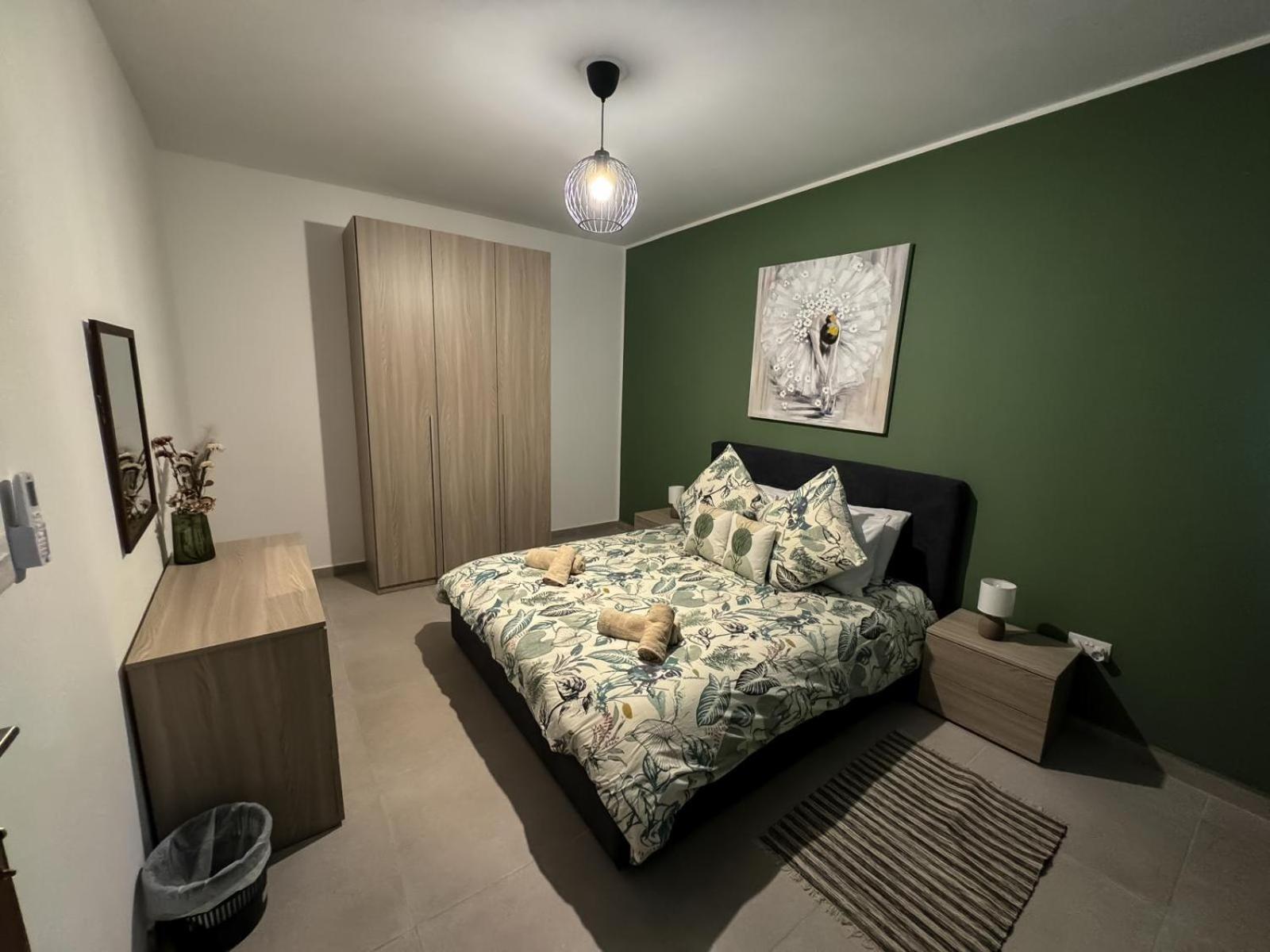 Centrally Located, Well Equipped, Stylish Flat. خليج سانت بول المظهر الخارجي الصورة
