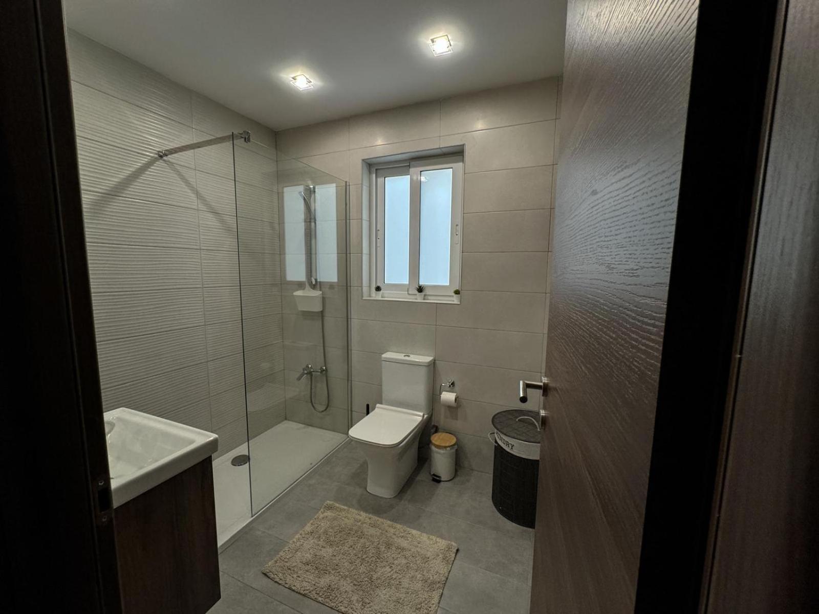 Centrally Located, Well Equipped, Stylish Flat. خليج سانت بول المظهر الخارجي الصورة